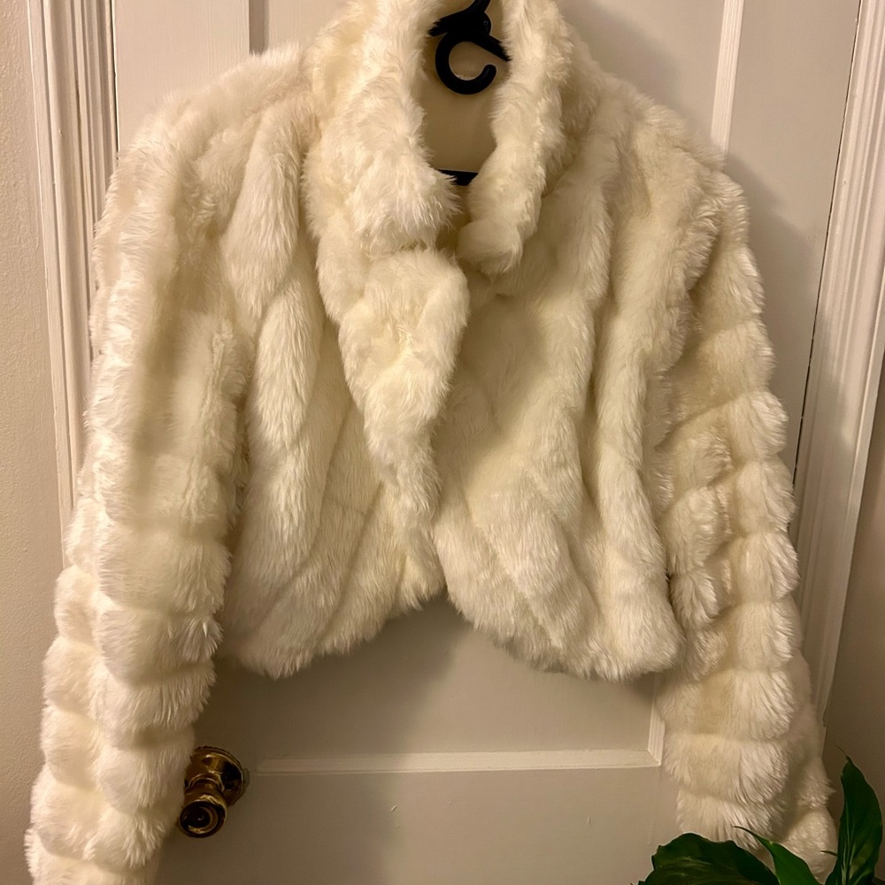 Faux Fur crop jacket
